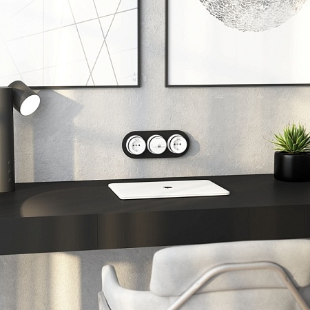 Розетка с заземлением Vintage белый матовый/хром W5871050 - фото