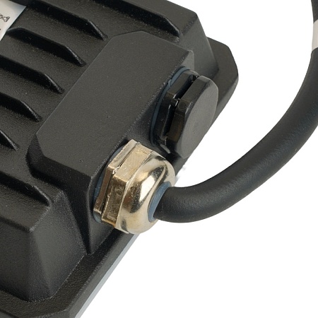 Светодиодный прожектор Feron LL-940 IP65 20W 6400K - фото