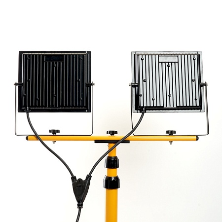 Светодиодный прожектор Feron LL-505 на штативе IP65 2*100W 6400K - фото