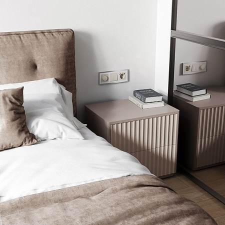 Розетка с заземлением, шторками и USBх2 (айвори матовый) W1171562 - фото