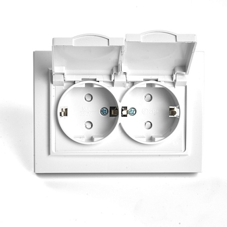 Розетка 2-местная с/з с крышкой, STEKKER, PST16-9015-01, 250В, 16А, серия Эрна, белый - фото