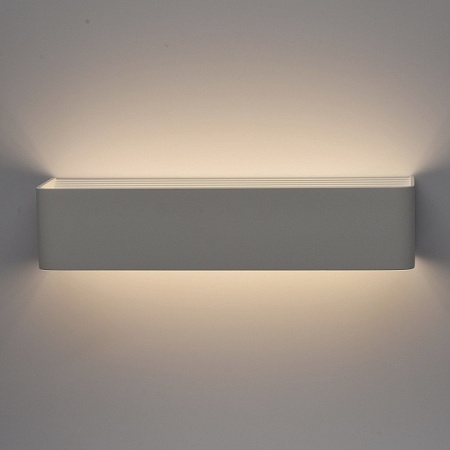 Настенный светильник DeMarkt Котбус 492023302 - фото