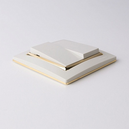 W0011932/ Рамка на 1 пост Snabb (слоновая кость/золото) - комплект 2 шт. W0011932 - фото