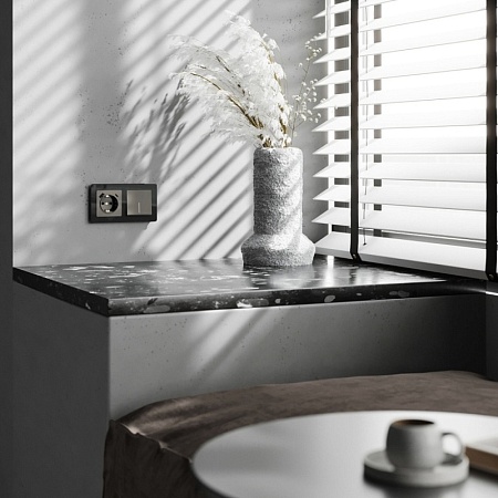 Выключатель одноклавишный проходной с подсветкой (графит акрил) W1112144 - фото