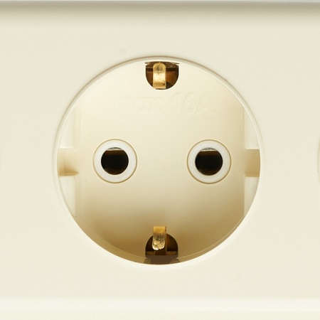 Розетка 3-местная с/з STEKKER, PST16-51-20 (RA 16-343-БЖ), пластик АВС, 250В, 16А, IP20, слоновая кость - фото