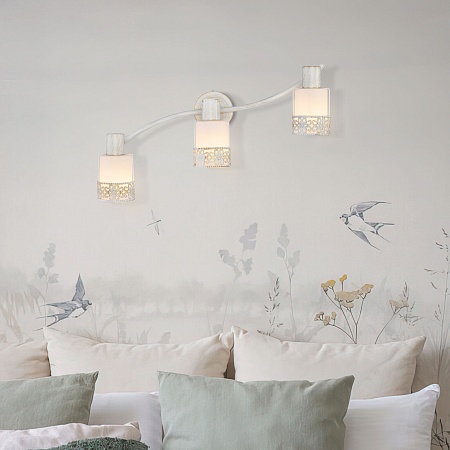 Настенный светильник Eurosvet 20025/3 белый с золотом - фото