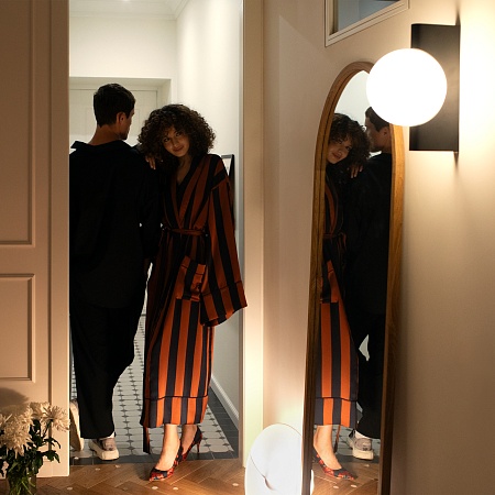 Настенный светильник (бра) Maytoni Avant-garde MOD324WL-01B - фото