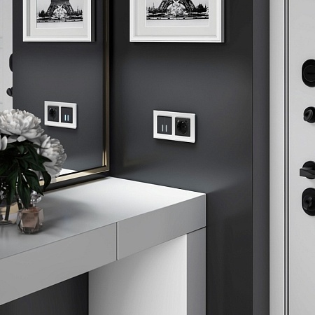 Сенсорный выключатель двухклавишный с подсветкой черный W4520108 - фото