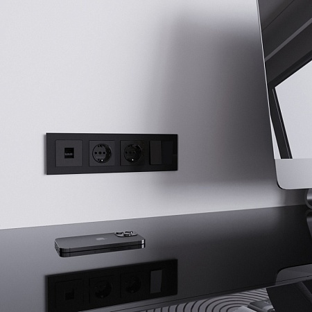 Розетка Ethernet RJ-45 (черный акрил) W1181048 - фото