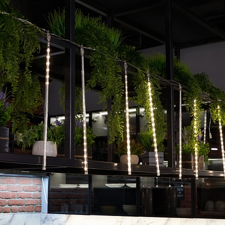 Светодиодная гирлянда Feron CL586 занавес Сосульки 4.5*0.5м +  сетевой шнур 3м, 2700K динамичный, c питанием от сети 230V, прозрачный шнур - фото