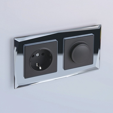 Рамка из стекла на 2 поста Diamant черный WL08-Frame-02 - фото