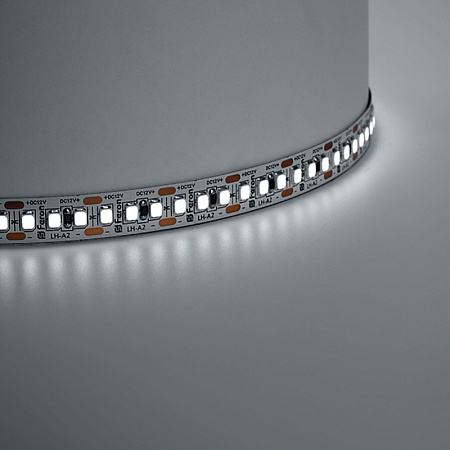 Светодиодная LED лента Feron LS616, 180SMD(2835)/m 17W/m 12V 5m 6500К - фото