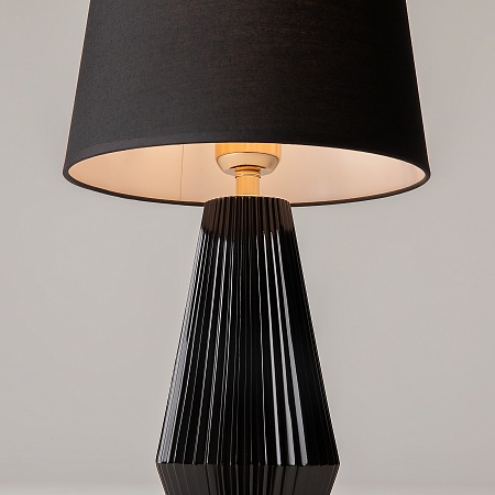 Настольный светильник Maytoni Calvin Table Z181-TL-01-B - фото