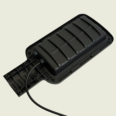 Светодиодный уличный консольный светильник SAFFIT SSL10-50 50W 5000K 230V, черный - фото