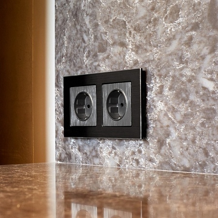 Розетка с заземлением графит рифленый WL04-SKG-01-IP20 - фото