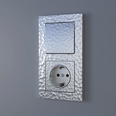 Розетка с заземлением и шторками серебряный W1271106 - фото