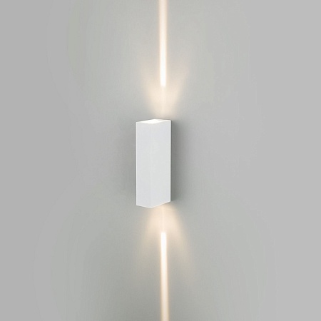 Уличный настенный светодиодный светильник Blaze LED IP54 35136/W белый - фото