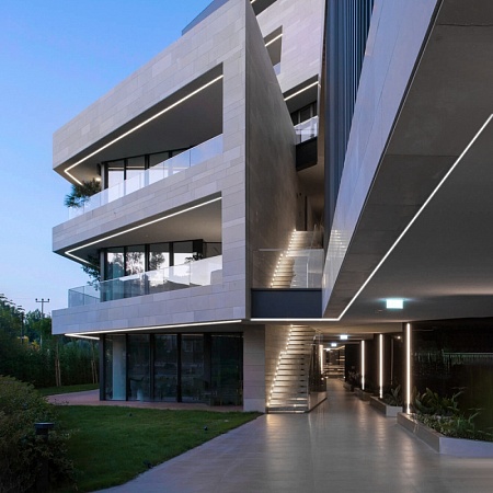 Светодиодная LED лента Feron LS710, 120SMD(2835)/м 10Вт/м 220V длина 25м, 4000K, IP65,  с 1 сетевым шнуром, 2 заглушками, 2 коннекторами в комплекте - фото