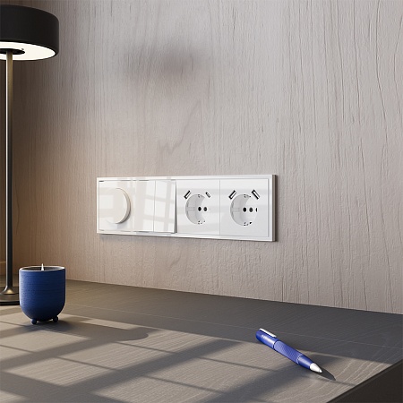 Розетка встраиваемая VOLTUM S70 с заземлением и защитными шторками, 16А, с USB, A+С, (белый глянцевы